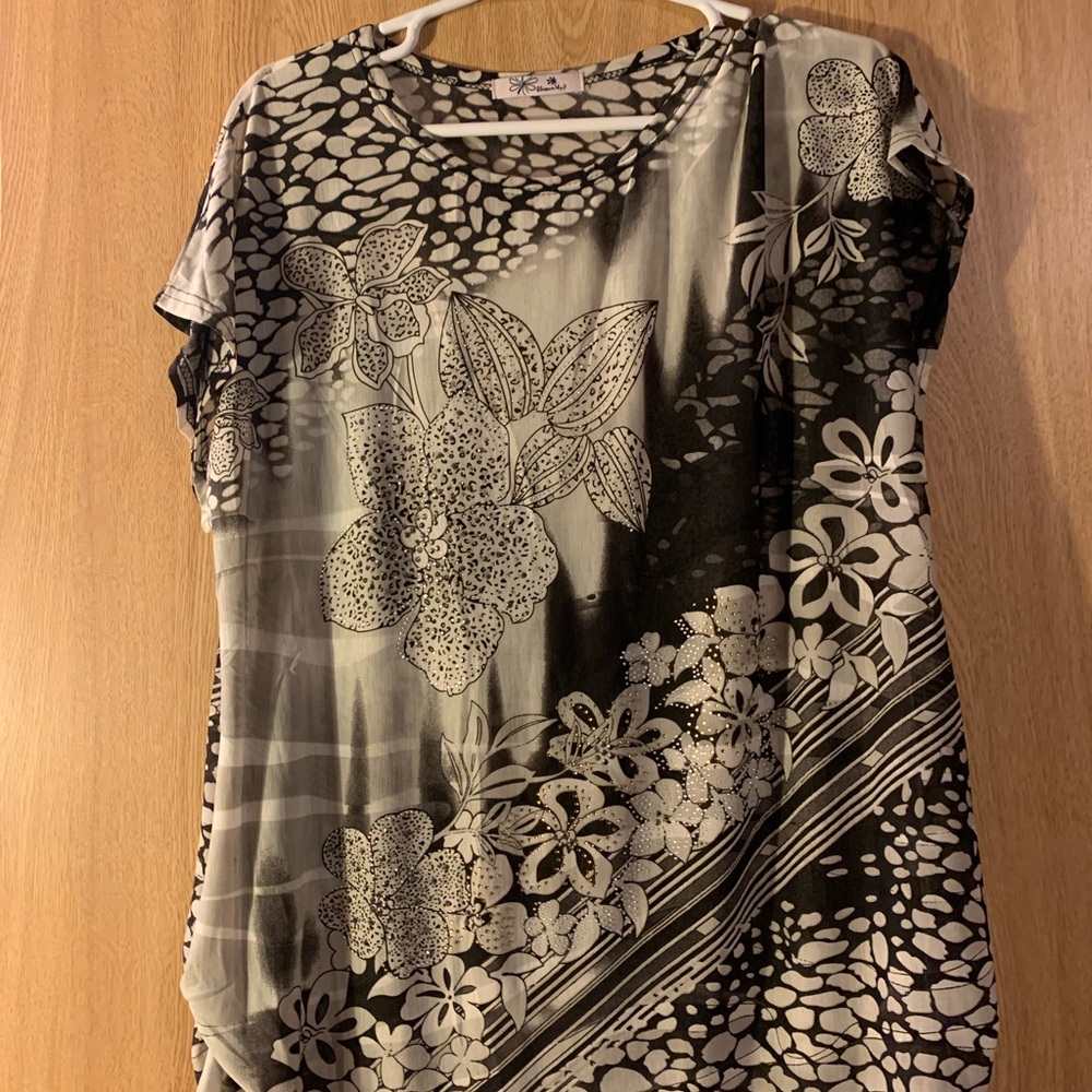 Blossom by P brand top size 1x